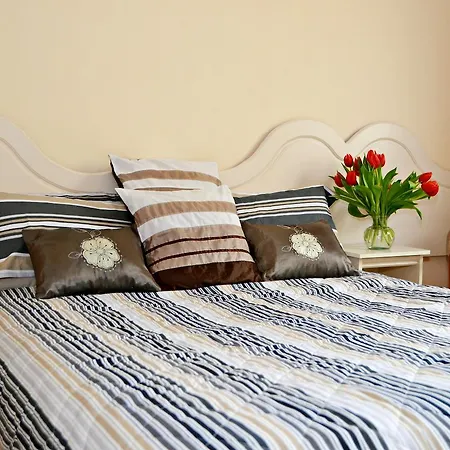 Couette-café Dromhall Heights 3*